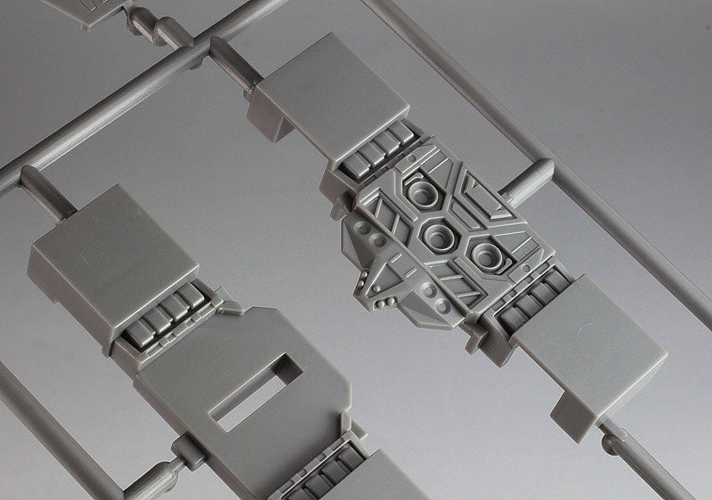 1/4000 SDF-1 Macross Fortress Warship (The Movie Ver.)