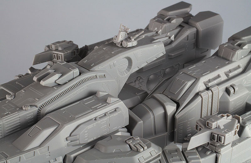 1/4000 SDF-1 Macross Fortress Warship (The Movie Ver.)