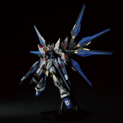 1/100 MGEX ZGMF-X20A Strike Freedom Gundam - Artrovo Gundam