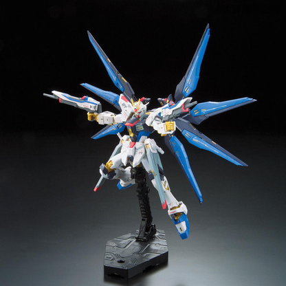 1/144 RG ZGMF-X20A Strike Freedom Gundam - Artrovo Gundam