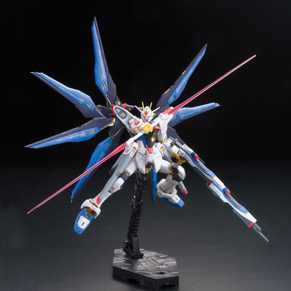 1/144 RG ZGMF-X20A Strike Freedom Gundam - Artrovo Gundam