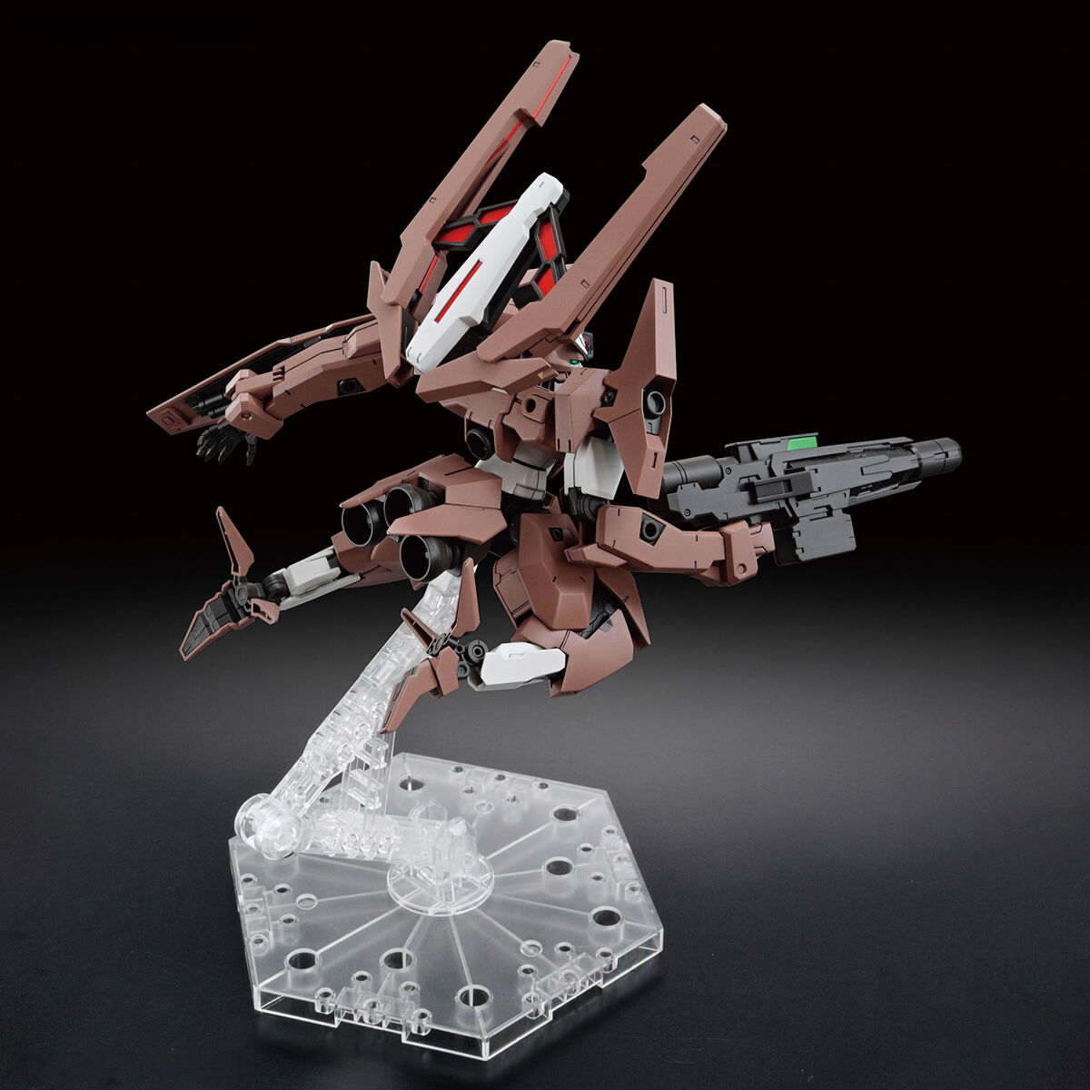 1/144 HG Gundam Lfrith Thorn (Mobile Suit Gundam: The Witch from Mercury) - Artrovo Gundam