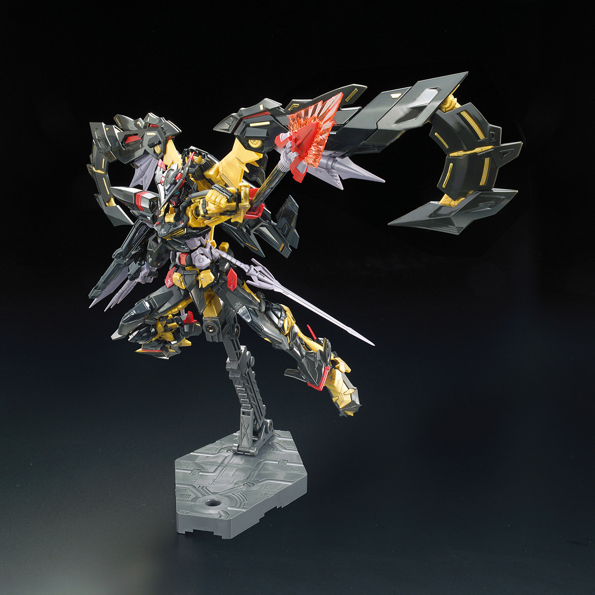 1/144 RG Gundam Astray Gold Frame Amatsu Mina - Artrovo Gundam