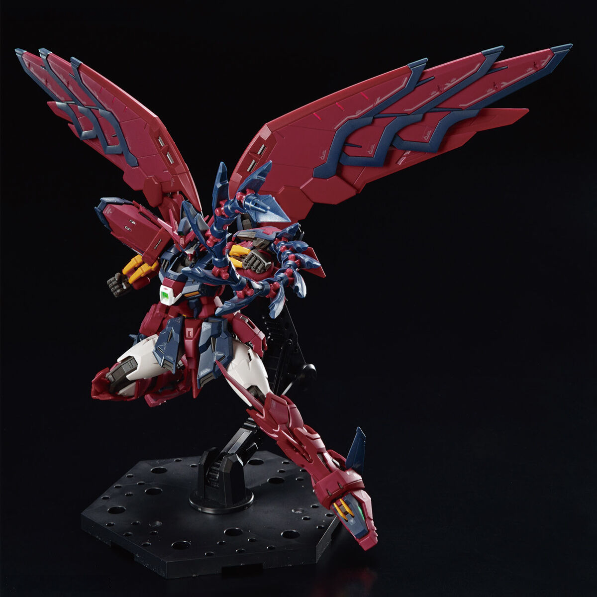 1/144 RG Gundam Epyon - Artrovo Gundam