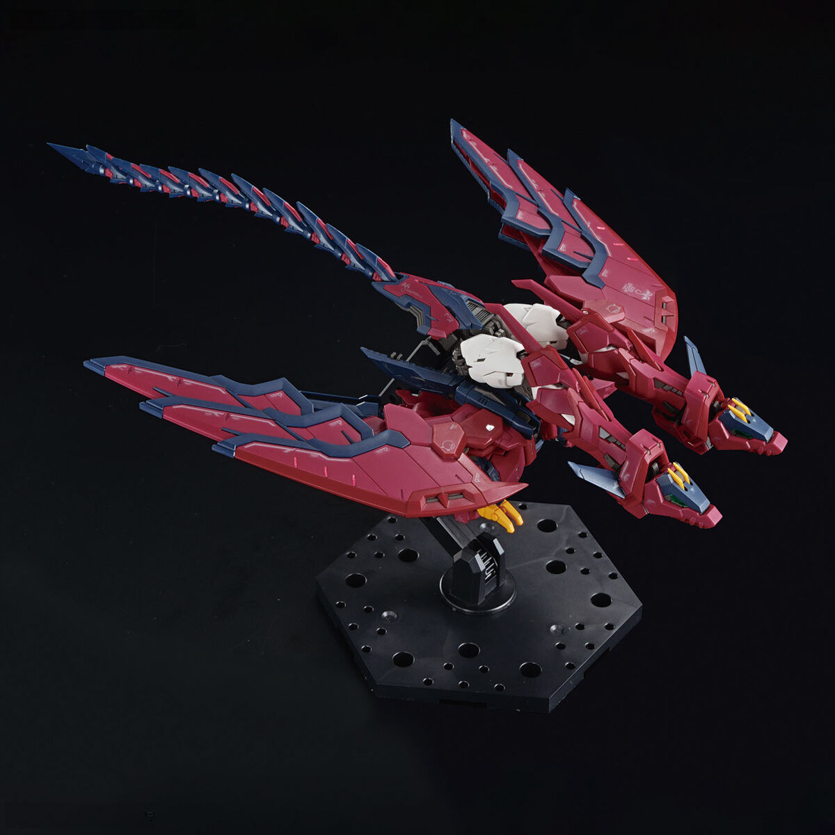 1/144 RG Gundam Epyon - Artrovo Gundam