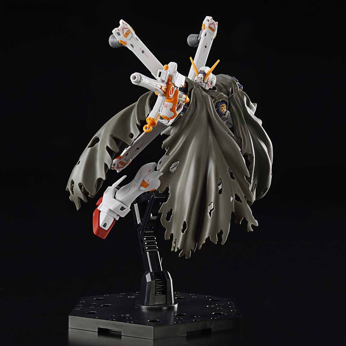 1/144 RG Crossbone Gundam X1 - Artrovo Gundam