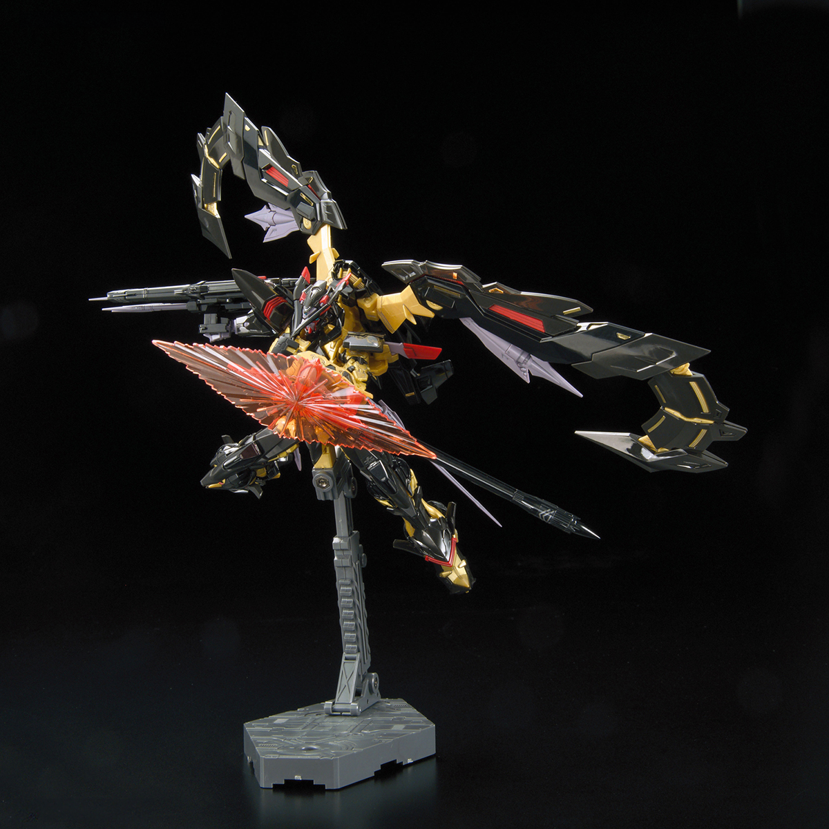 1/144 RG Gundam Astray Gold Frame Amatsu Mina - Artrovo Gundam