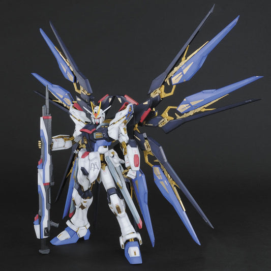 1/60 Perfect Grade Strike Freedom Gundam - Artrovo Gundam