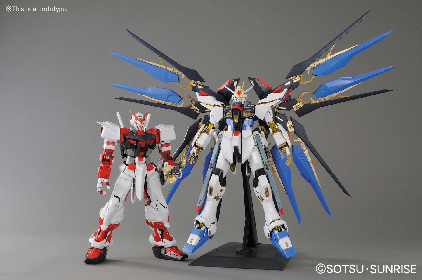 1/60 Perfect Grade Strike Freedom Gundam - Artrovo Gundam