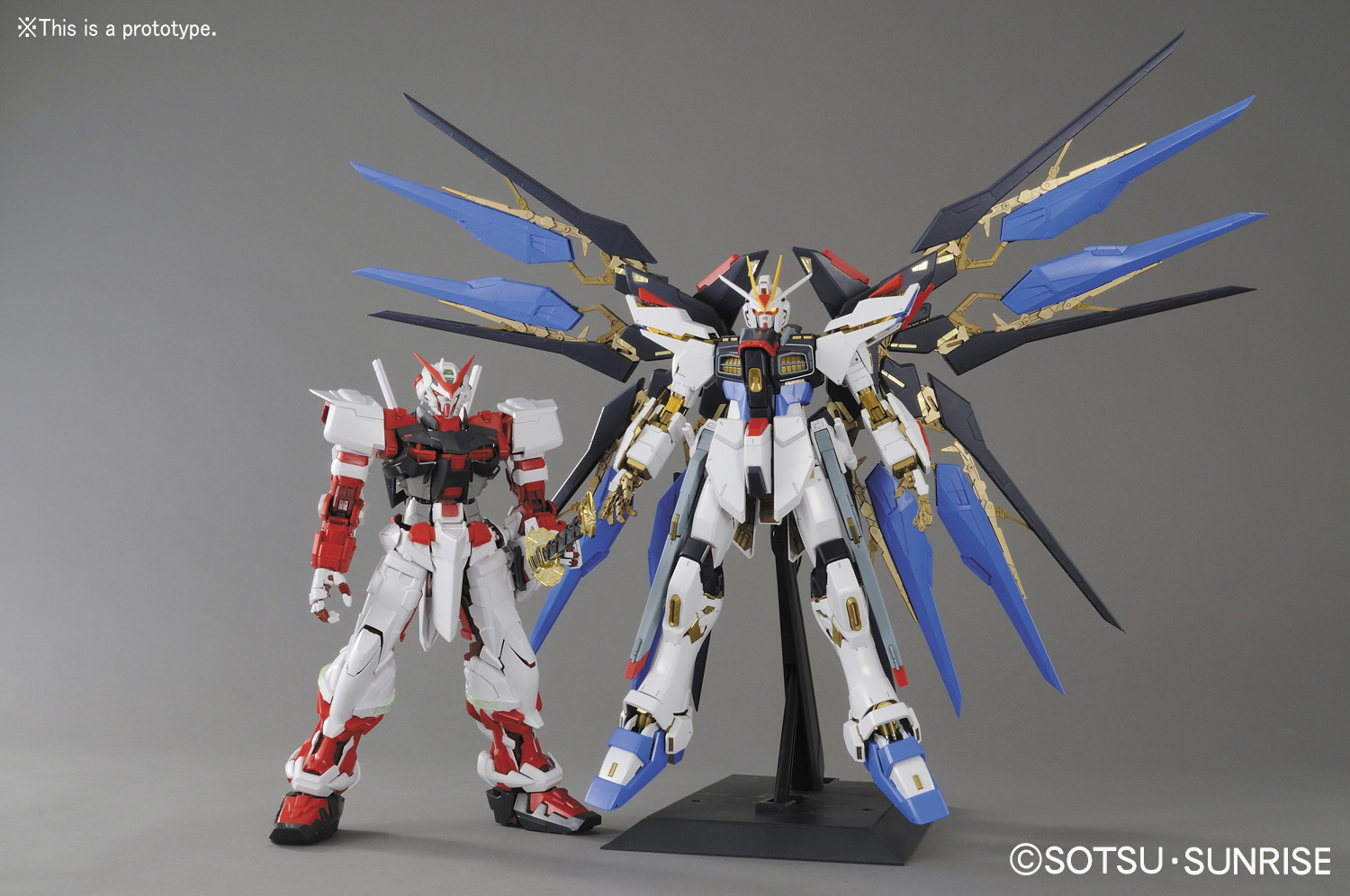 1/60 Perfect Grade Strike Freedom Gundam - Artrovo Gundam