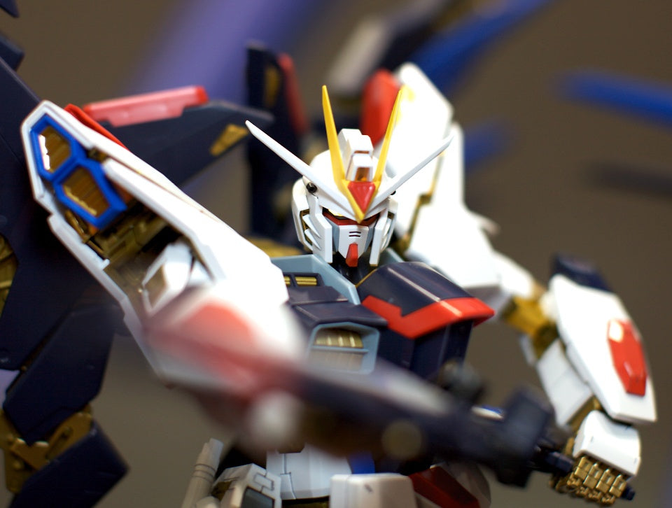 1/60 Perfect Grade Strike Freedom Gundam - Artrovo Gundam