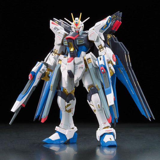 1/144 RG ZGMF-X20A Strike Freedom Gundam - Artrovo Gundam