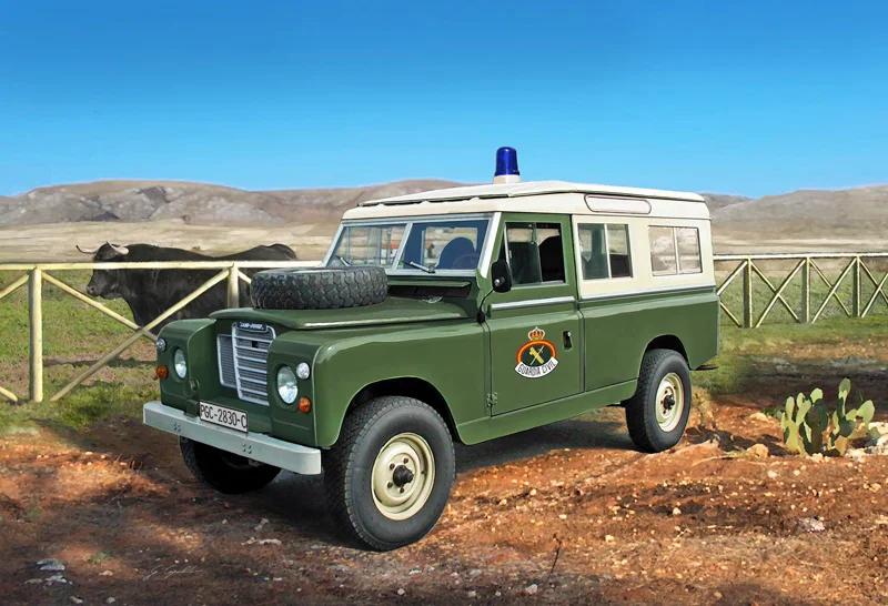 Italeri Land Rover Series III Model Kit — official product photo 1