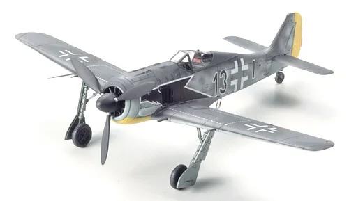 Tamiya 1/72 Focke Wulf Fw-190a-3 Model Kit — box art