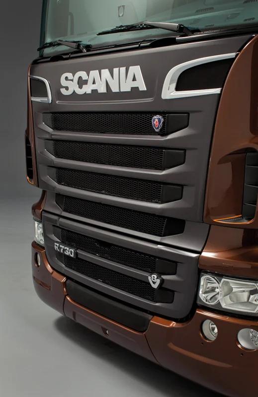 Italeri 1/24 Scania R Black Amber Model Kit — official product photo 6