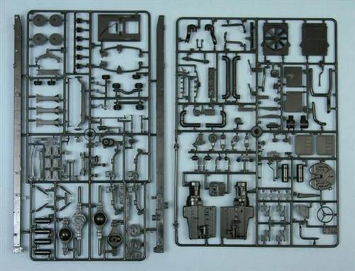 Italeri 1/24 U S Wrecker Truck Model Kit — official product photo 3