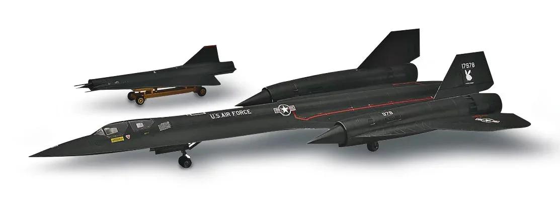 Revell 1/72 Sr-71a Blackbird Model Kit — official product photo 1