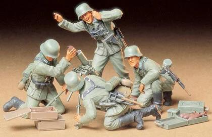 Tamiya 1/35 German Inf Mortar Team Model Kit — box art