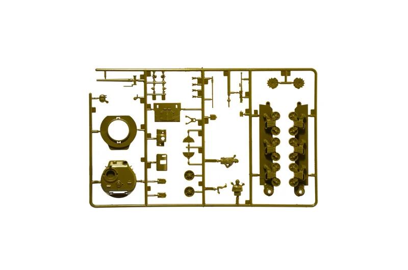 Italeri 1/56 M4 Sherman 75mm Model Kit — official product photo 5