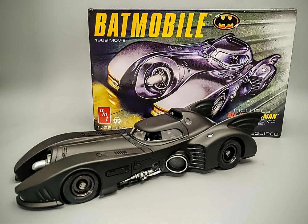 AMT 1/25 89batmobile W Seated Batman Figure Model Kit — official product photo 2