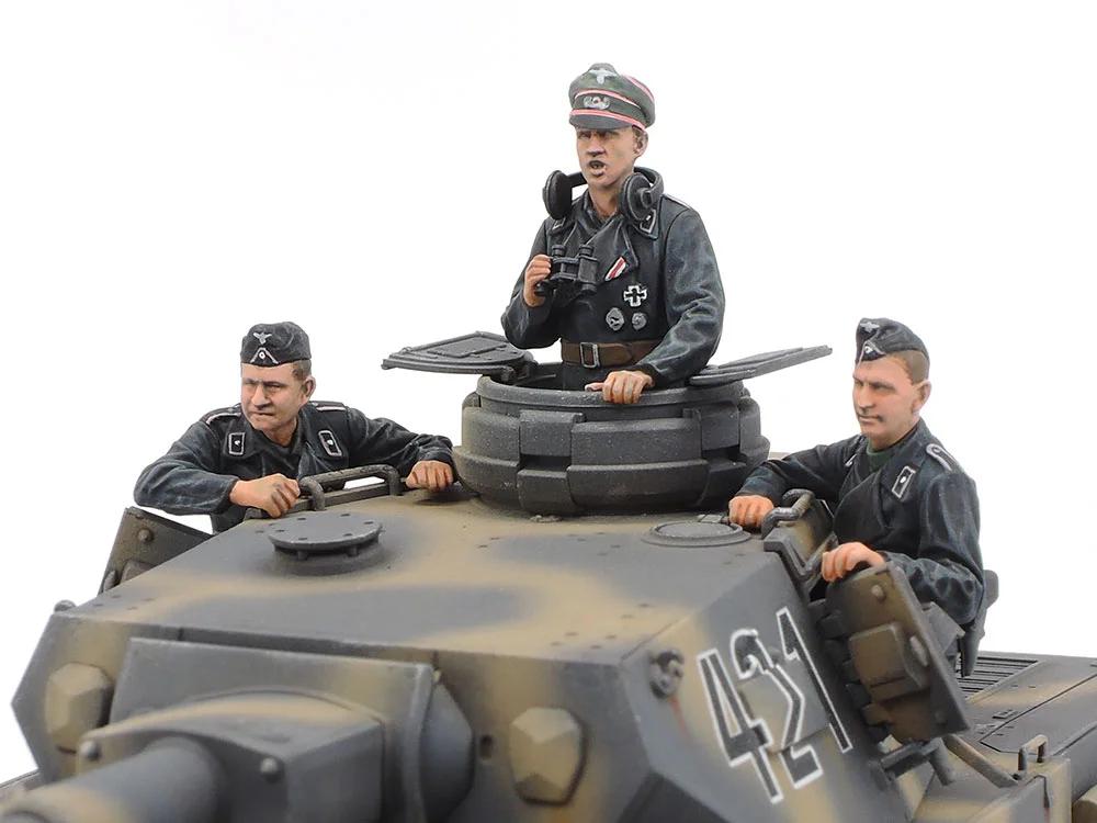 Tamiya Panzerkampfwagen IV Ausf G W Motorcycle Model Kit — official product photo 5