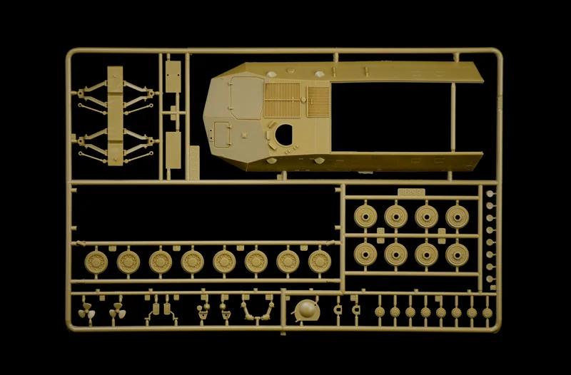Italeri 1/35 LAV-25 T U Model Kit — official product photo 5