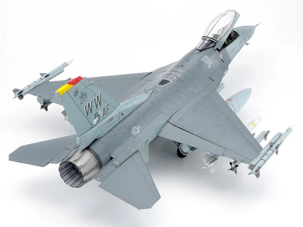 Tamiya 1/48 F-16cj Fighting Falcon Model Kit — official product photo 2