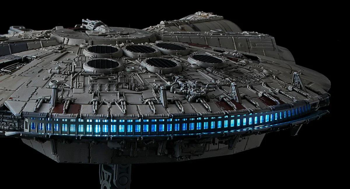 Bandai 1/144 Millennium Falcon Rise Skywalker Model Kit — product photo 21