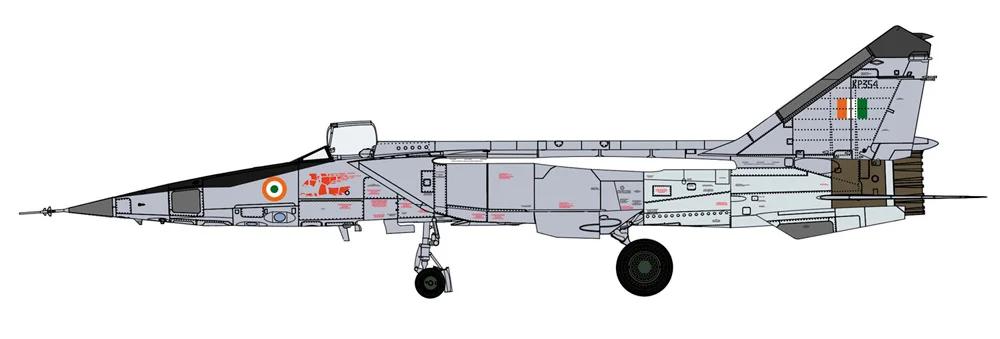 Hasegawa 1/72 Mikoyan-25rbt Foxbat Model Kit — official product photo 1