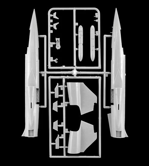 Italeri 1/72 F-104G Recce Model Kit — official product photo 3