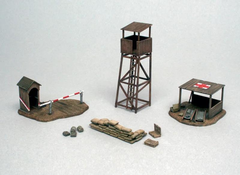 Italeri 1/72 WWII Battlefield Bldgs Model Kit — official product photo 1