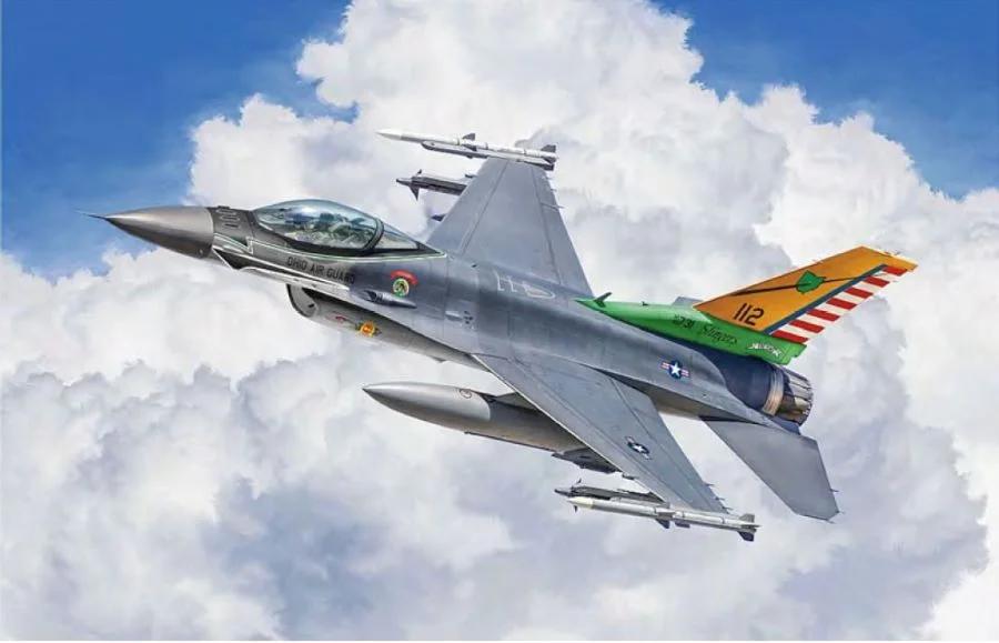 Italeri 1/48 F-16C Fighting Falcon Model Kit — box art