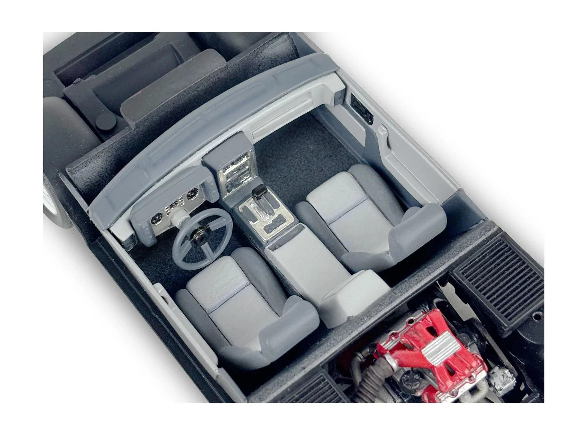 Revell 1/24 1985 Pontiac Fiero Gt Model Kit — official product photo 4