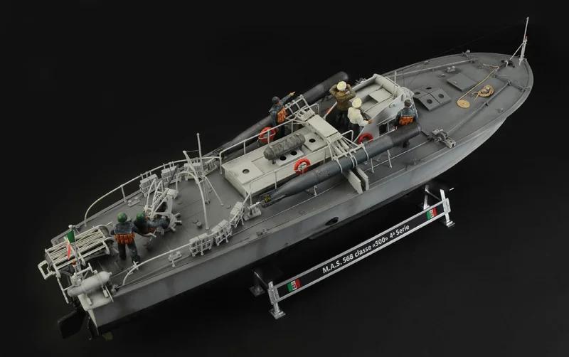 Italeri 1/35 M S 568 4a Series W Crew Model Kit — official product photo 6