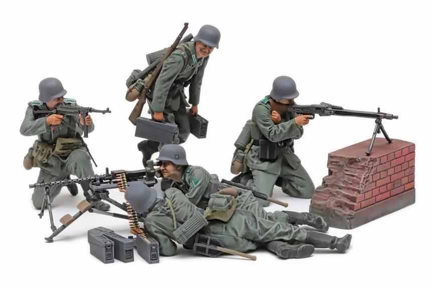 Tamiya 1/35 German Machine Gun Team Set Model Kit — box art