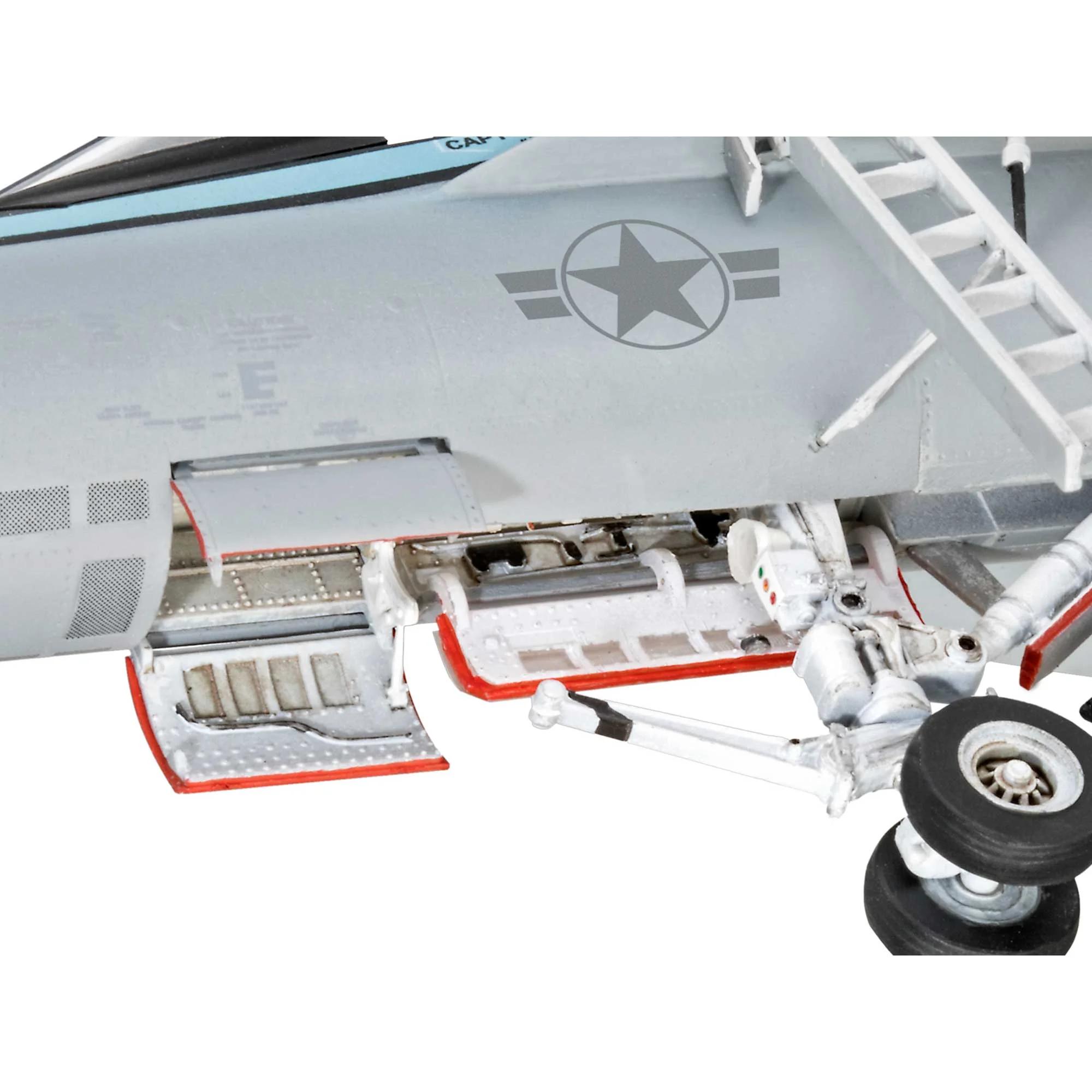 Revell 1/48 A-18E Mavericks F Hornet Top Gun Model Kit — official product photo 6