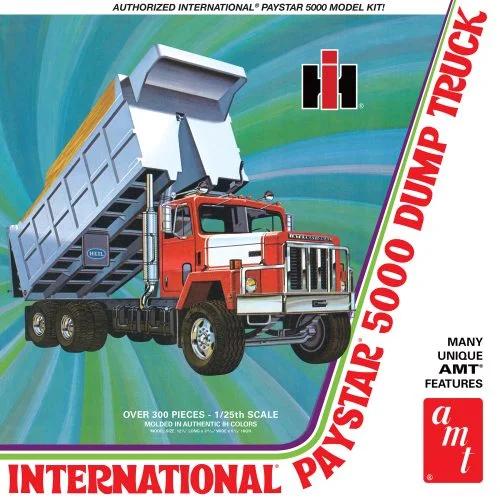 AMT 1/25 Ih Paystar 5000 Dump Truck Model Kit — box art