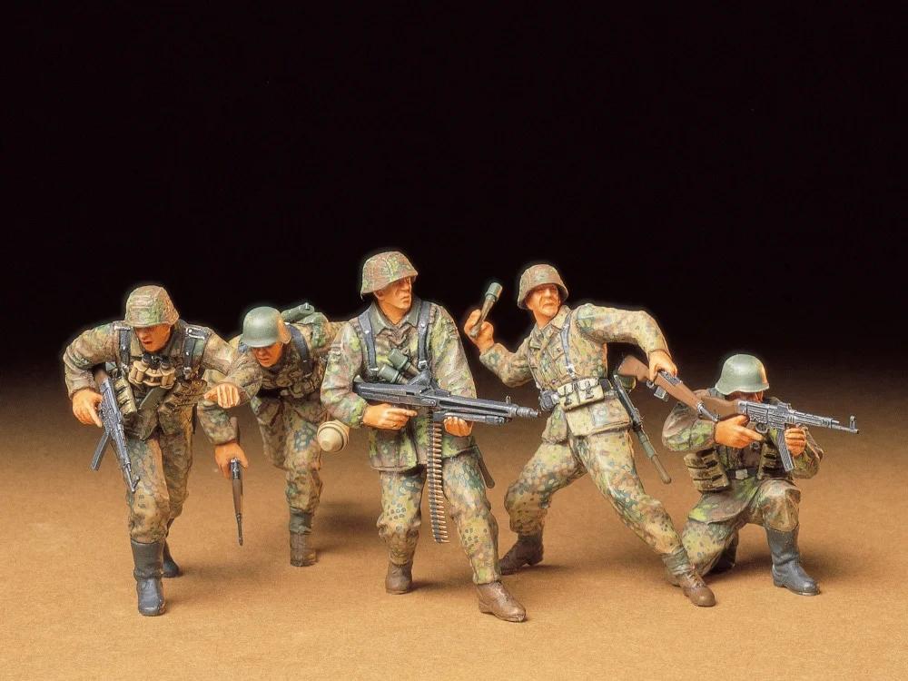 Tamiya 1/35 German Front Line Inf Model Kit — official product photo 1