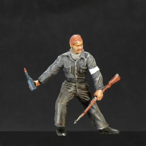 Italeri 1/35 Partisans Model Kit — official product photo 3