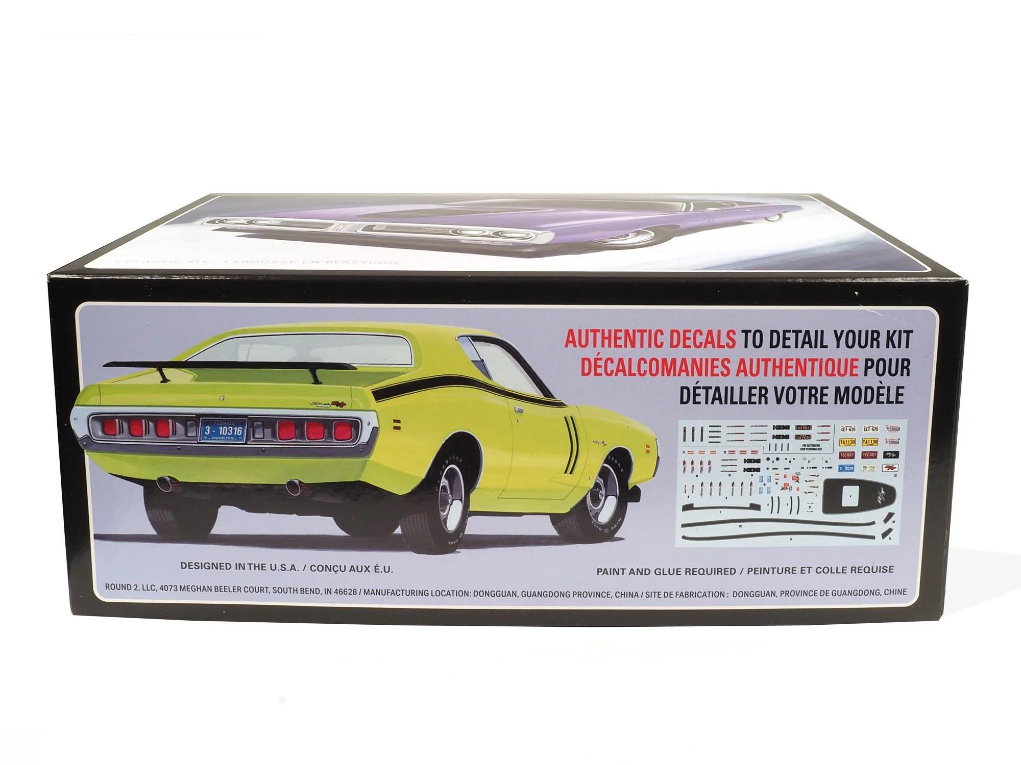 AMT 1/25 71 Dodge Hemi Charger R T Model Kit — official product photo 3