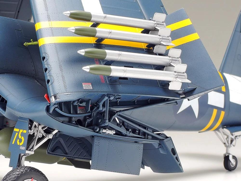 Tamiya 1/32 Vought F4u-1d Corsair Model Kit — official product photo 5