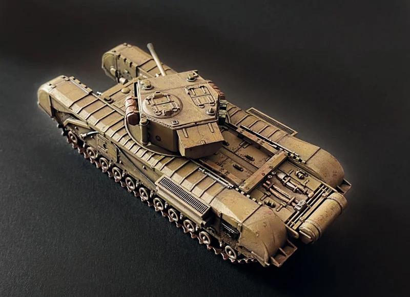 Italeri 1/72 Churchill MK III Model Kit — official product photo 3