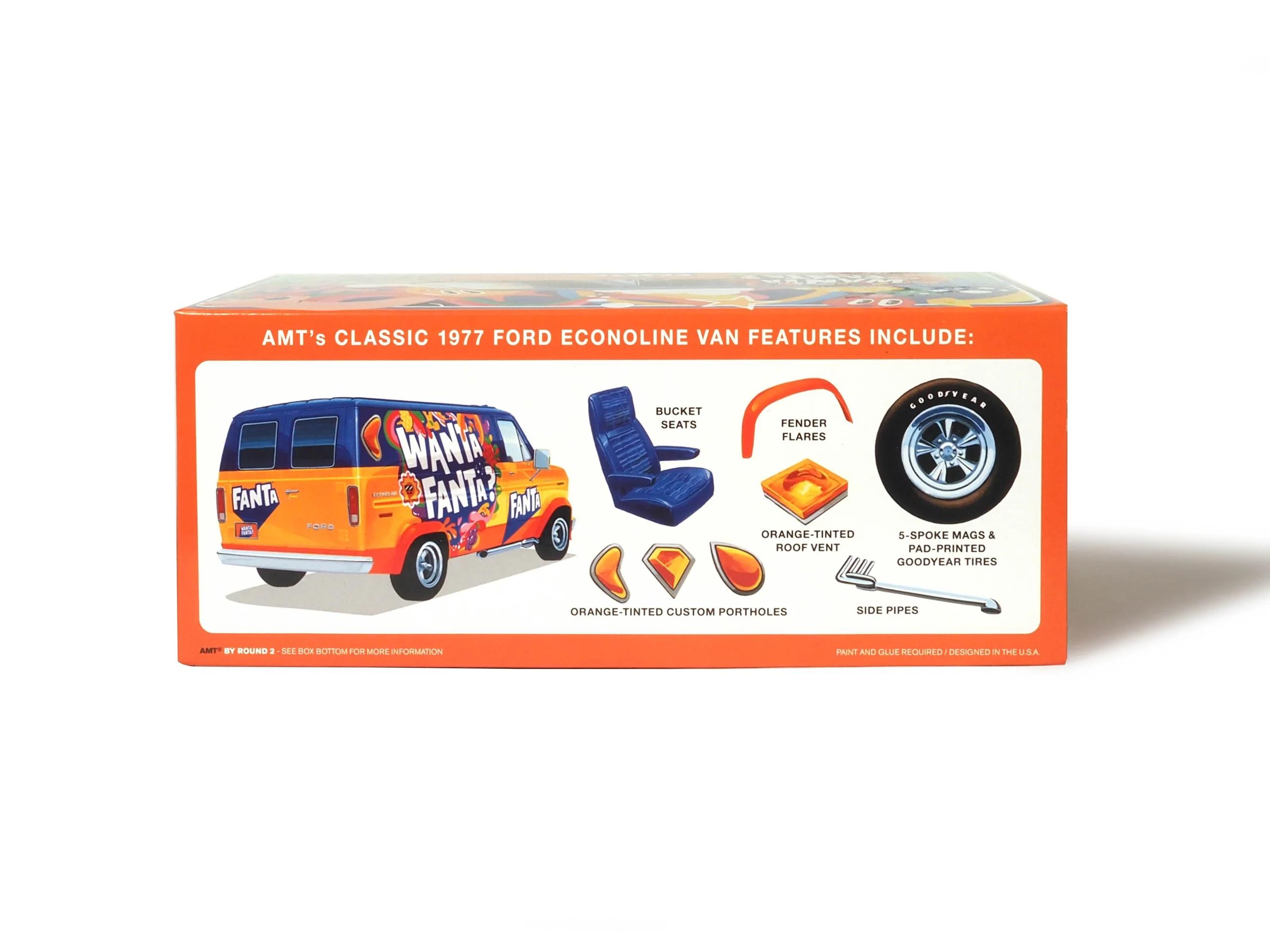 AMT 1/25 1977 Ford Custom Van Fanta Model Kit — official product photo 3
