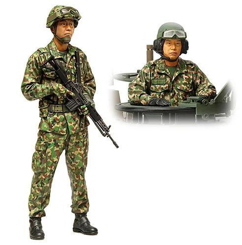Tamiya 1/16 Jgsdf 10 Tank Crew Model Kit — official product photo 1