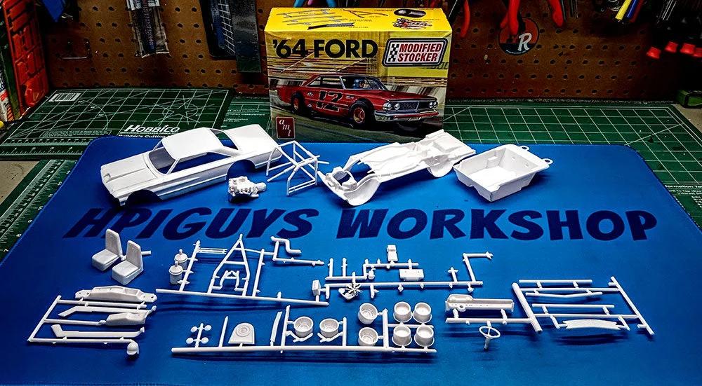 AMT 1/25 1964 Ford Galaxie Modified Stocker Model Kit — official product photo 2