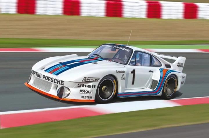 Italeri 1/24 Porsche 935 Baby Model Kit — box art