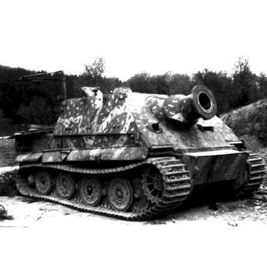 Italeri 1/35 38cm Rw 61 Auf Sturmmoser Tiger Model Kit — box art