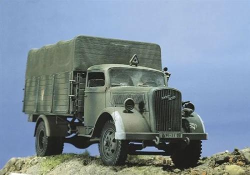 Italeri 1/35 Kfz 305 Opel Blitz Model Kit — official product photo 1
