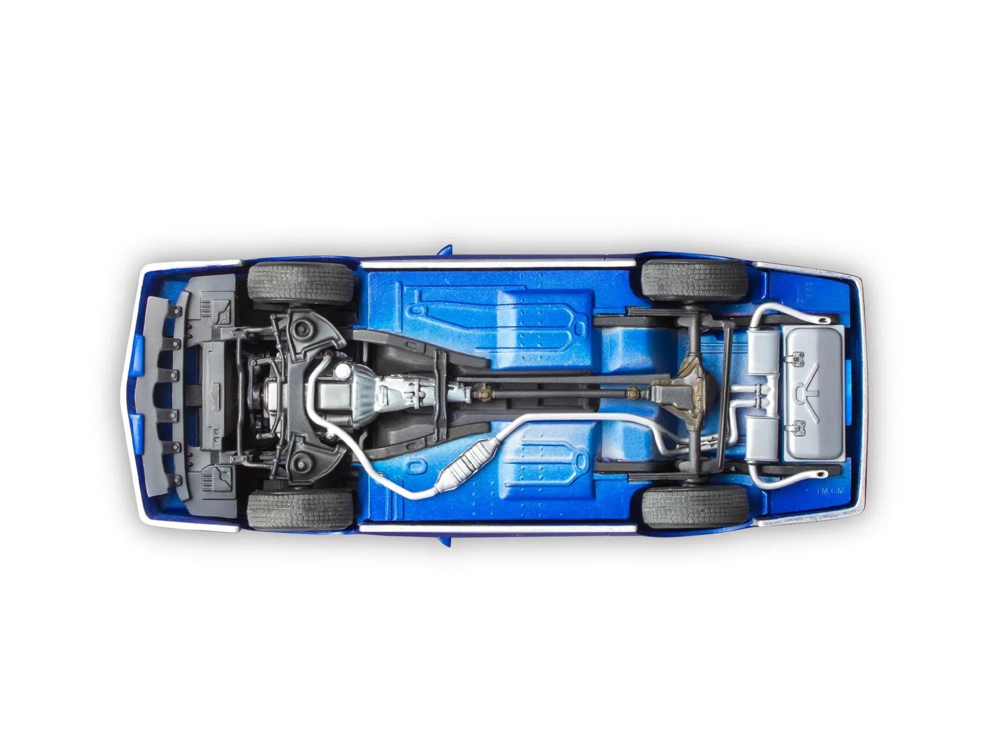 Revell 1/24 Z-28 85 Camaro Model Kit — official product photo 5