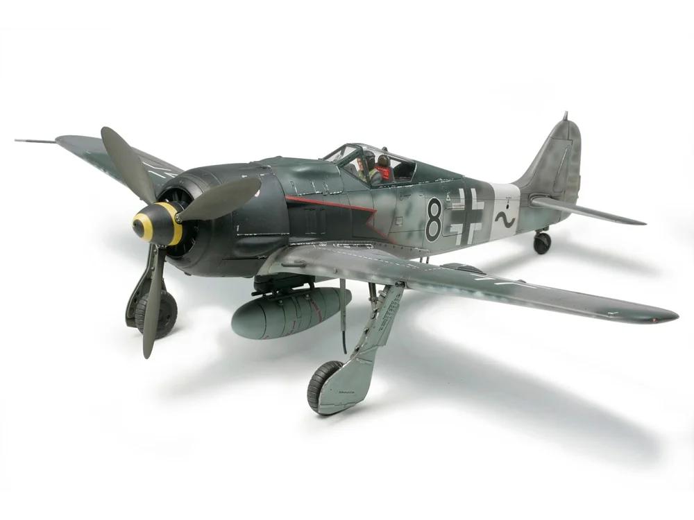 Tamiya 1/48 Focke Wulf Fw-190a-8 R2 Model Kit — official product photo 1